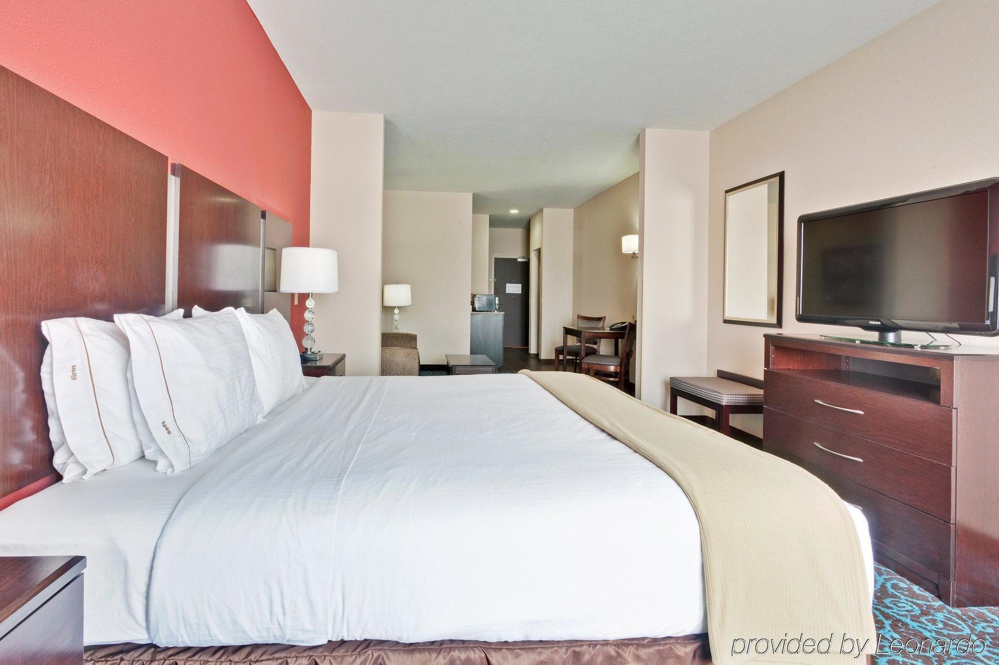 Holiday Inn Express Hotel & Suites New Philadelphia Exterior foto